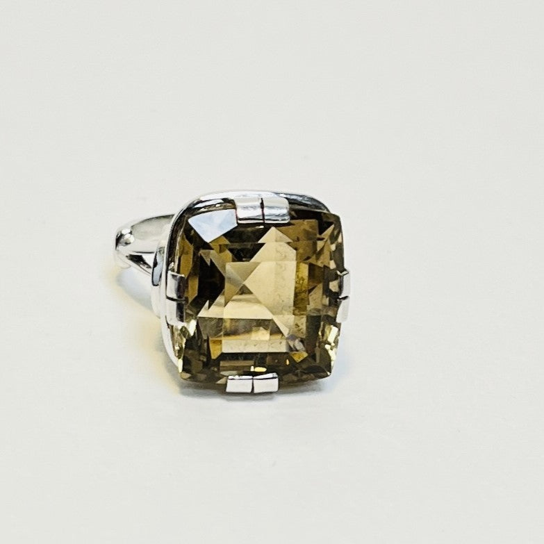 Chevalière or avec quartz
