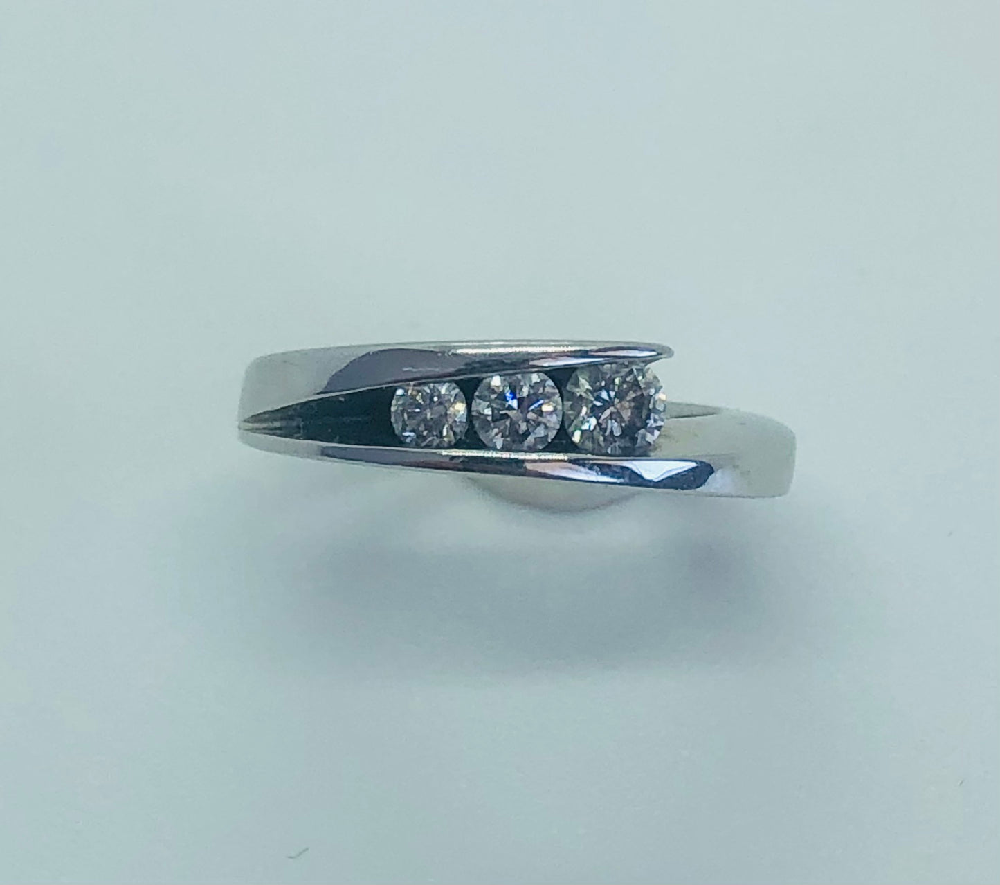 Bague GAREL Neima 18K 3 diamants T.50
