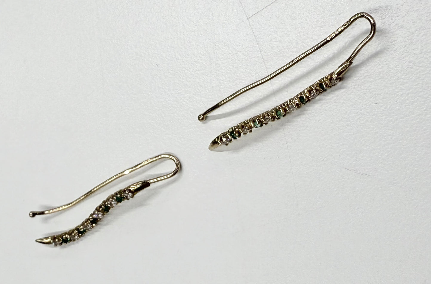 Boucles d'oreilles avec oxydes et émeraudes