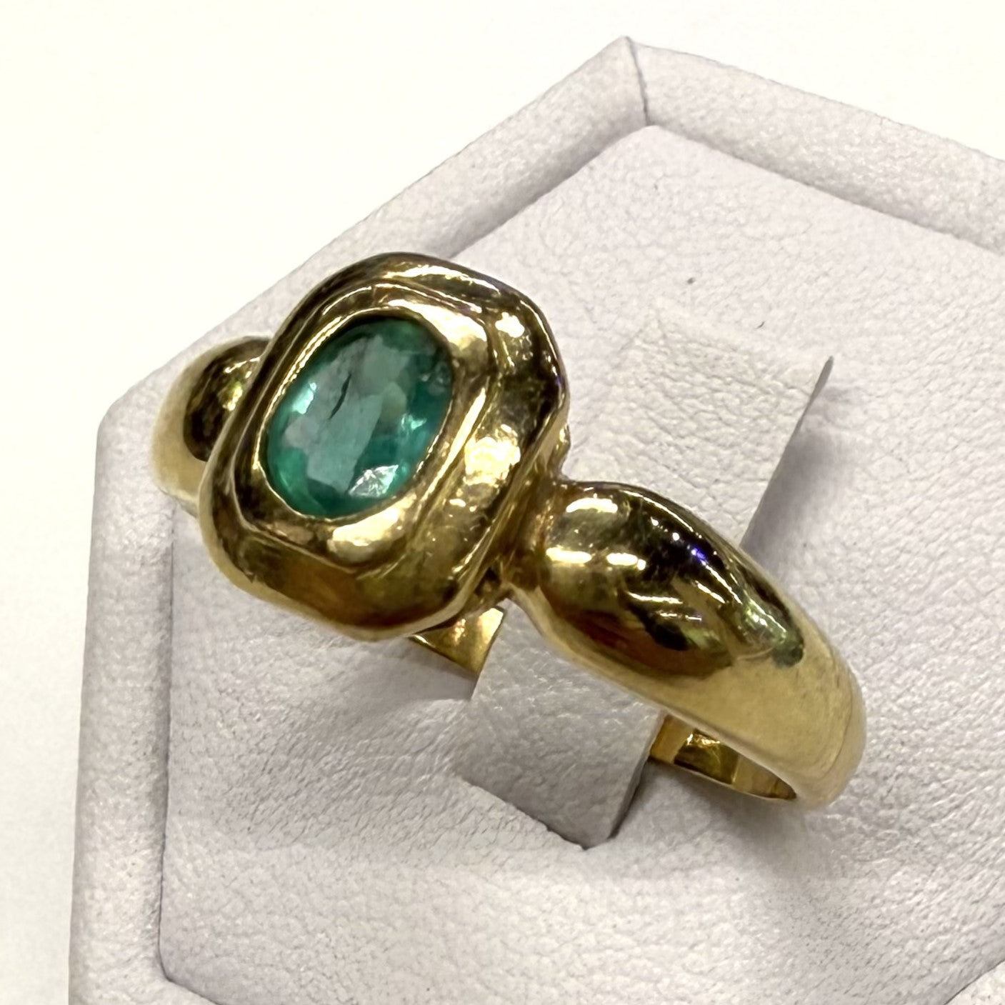 Bague Or avec Emeraude