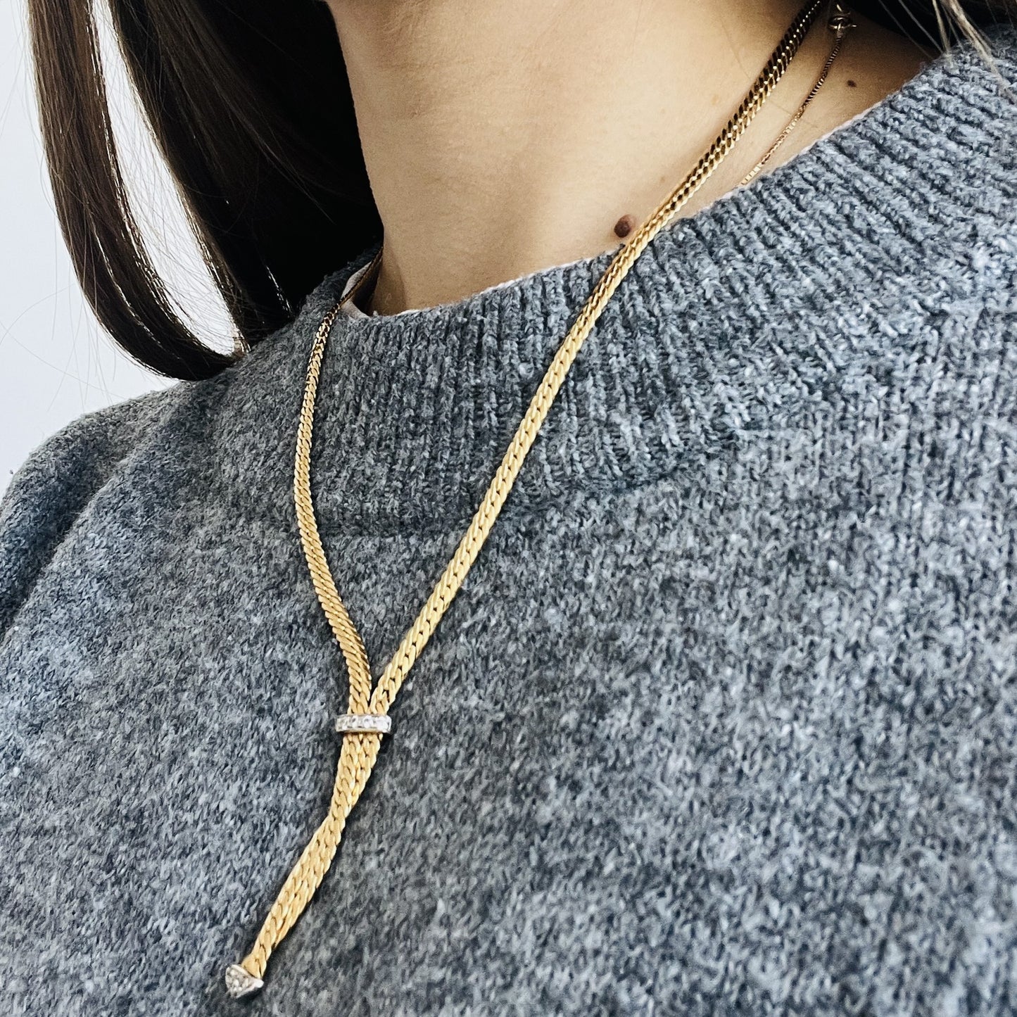 Collier cravate or avec diamants