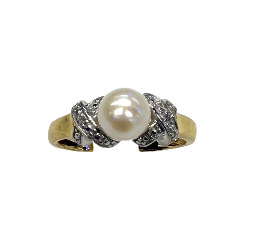 Bague perle d'eau douce et diamants en or 18k