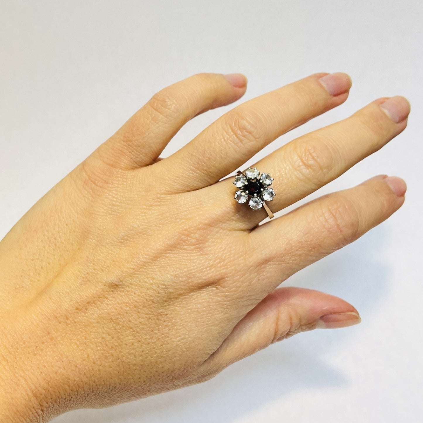 Bague fleur or avec rubis et diamants