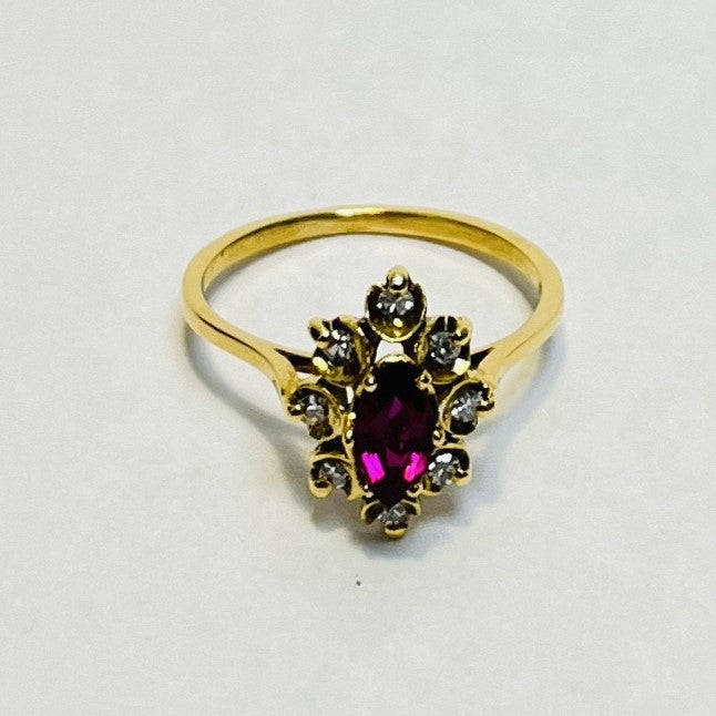 Bague marquise or avec rubis et diamants