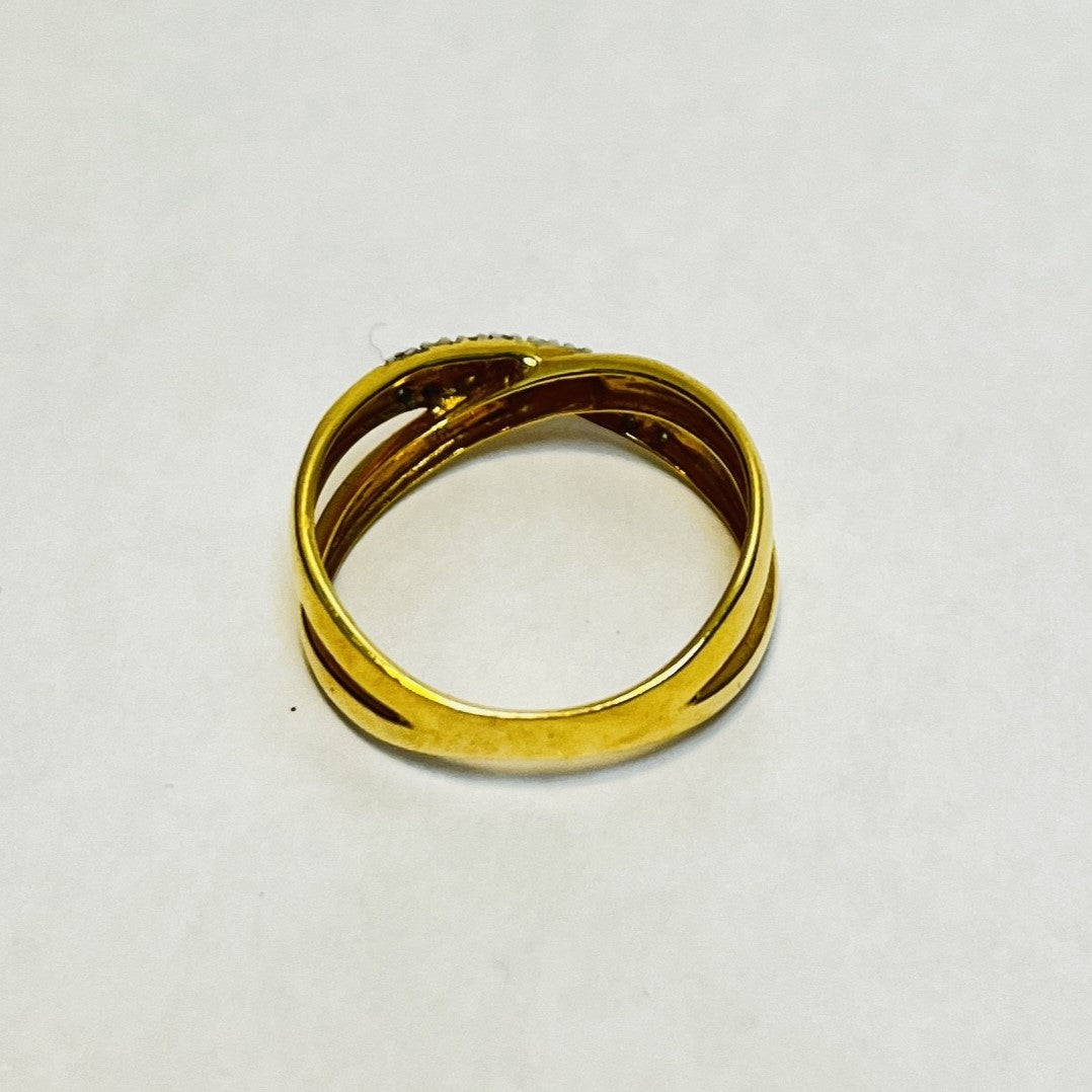 Bague croisée or avec éclats de diamants