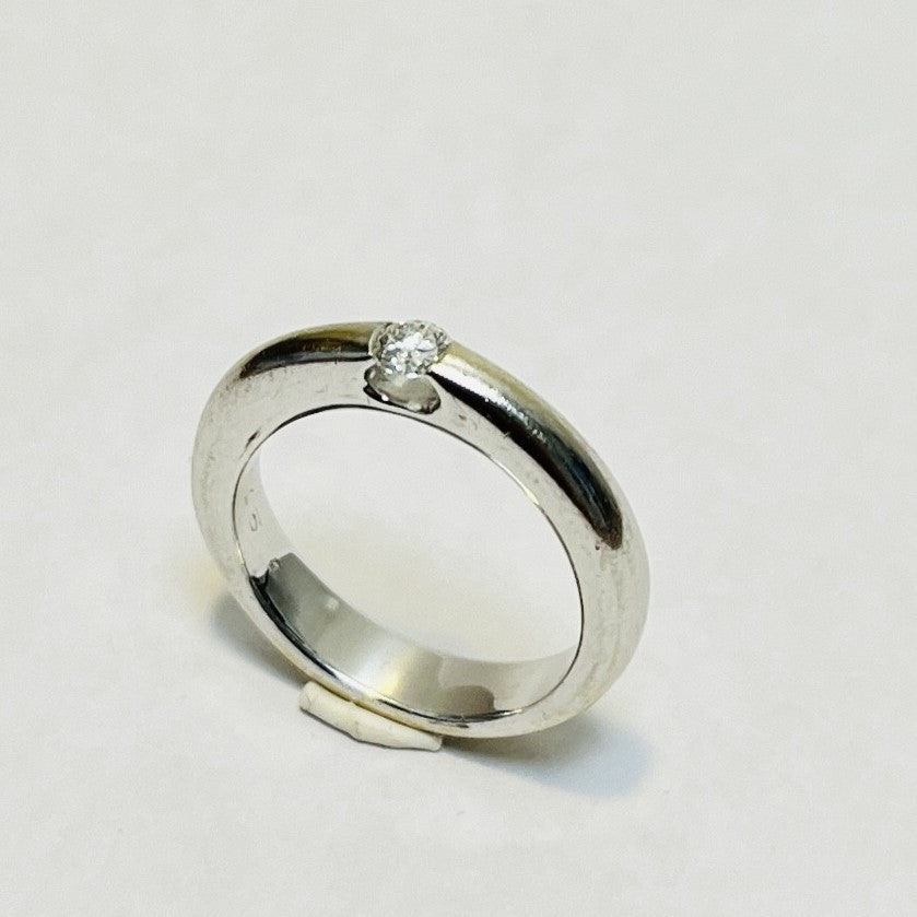 Bague or avec diamant solitaire