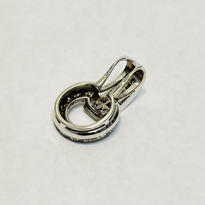 Pendentif or avec diamants
