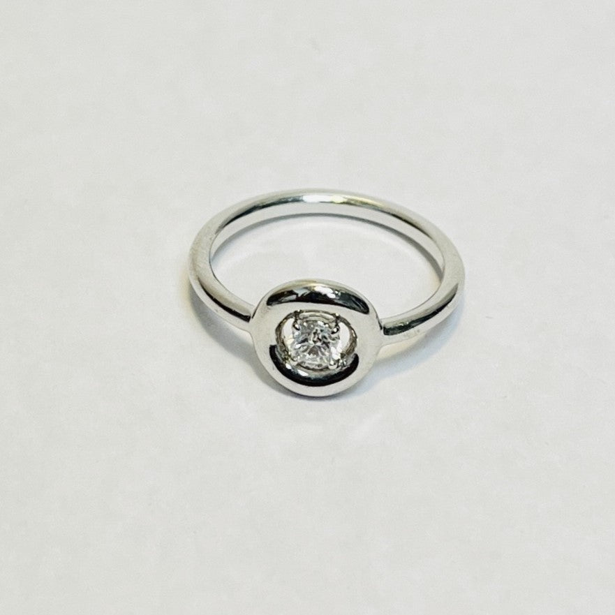 Bague or avec diamant solitaire