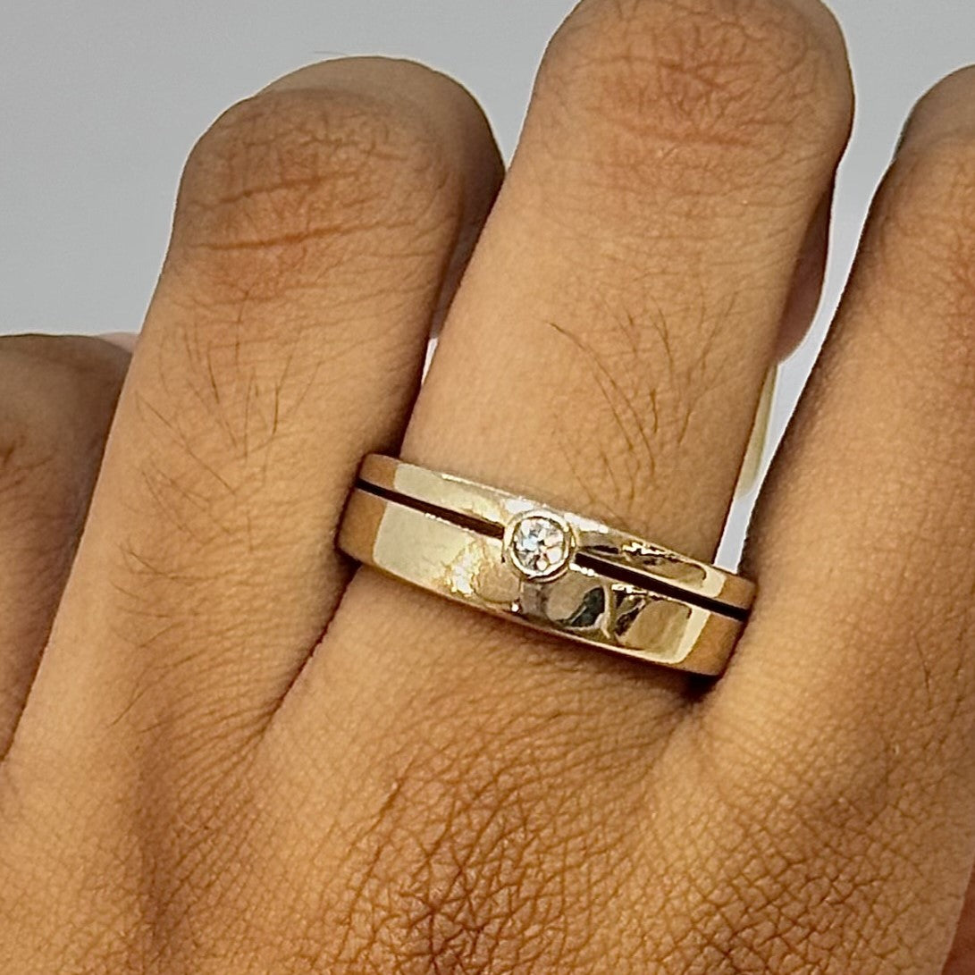 Bague or avec diamant solitaire
