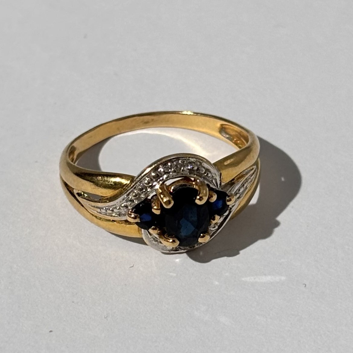 Bague en Or Jaune avec Saphir