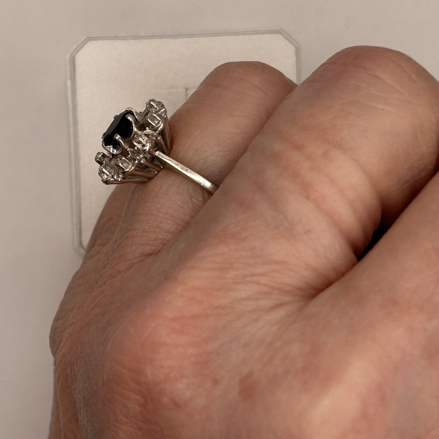 Bague marguerite or avec saphir et diamants