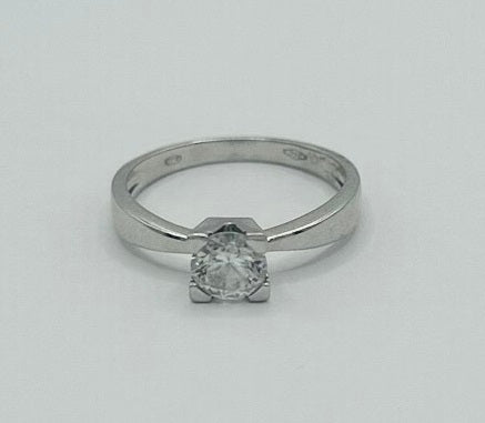 Solitaire en Or Blanc 18K et Pierre Scintillante