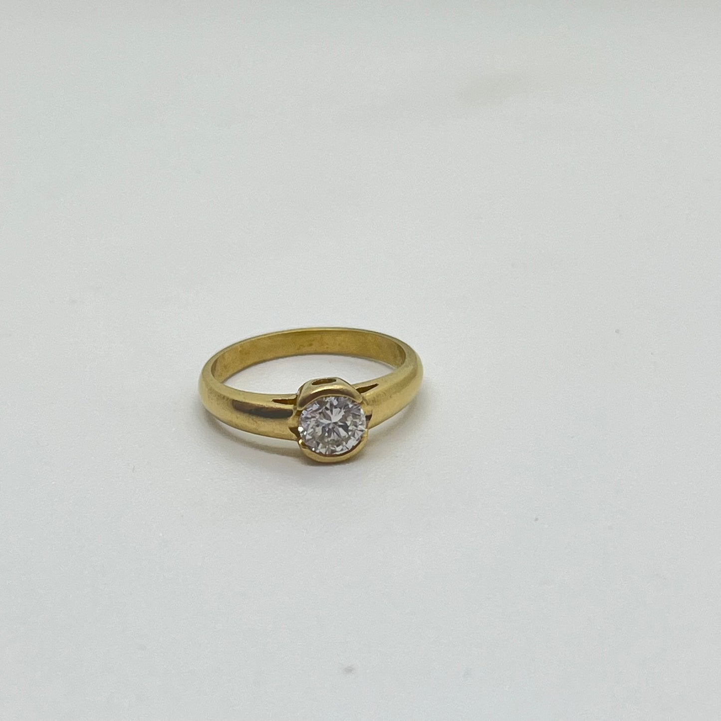Bague solitaire avec diamant 0,52ct T51