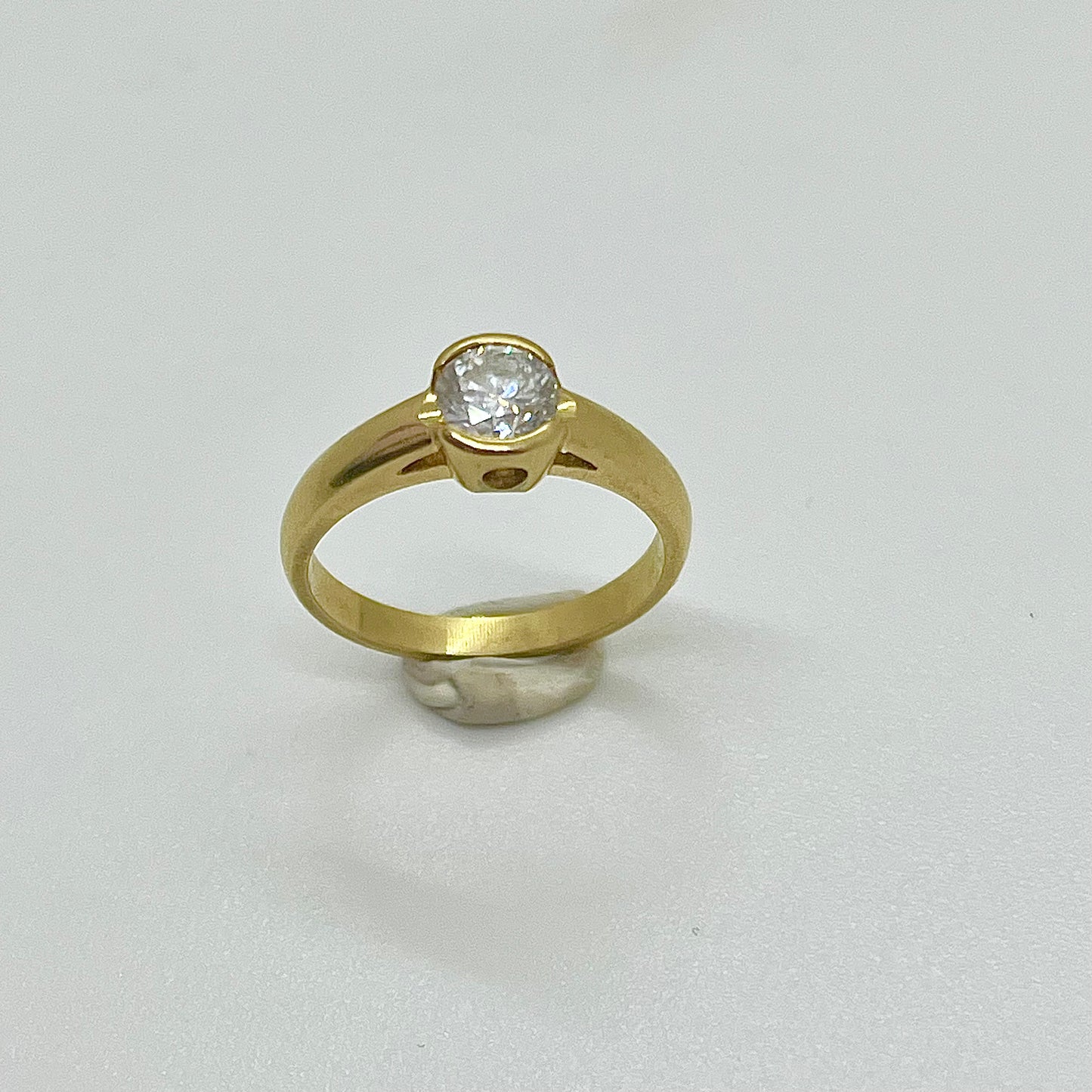 Bague solitaire avec diamant 0,52ct T51