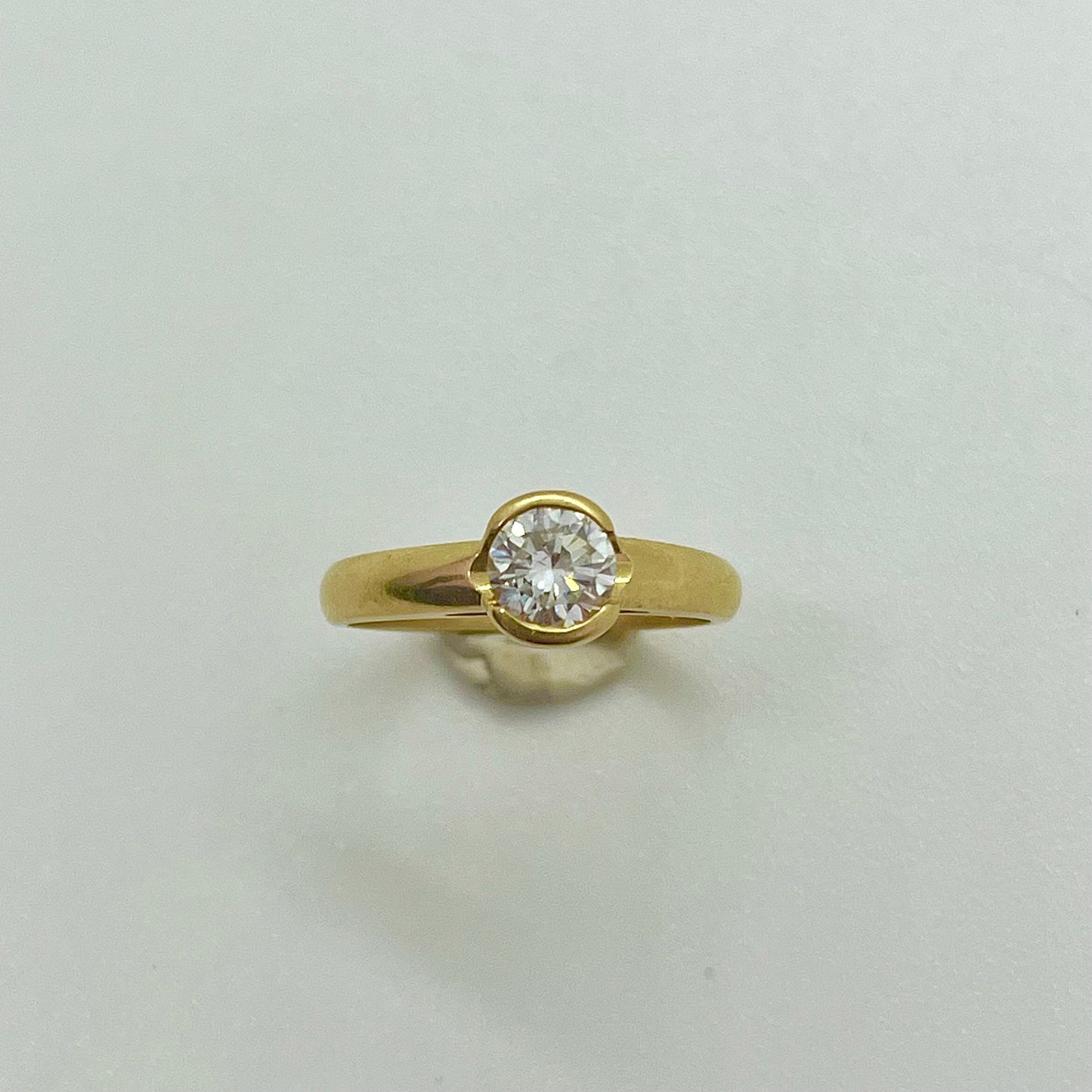 Bague solitaire avec diamant 0,52ct T51