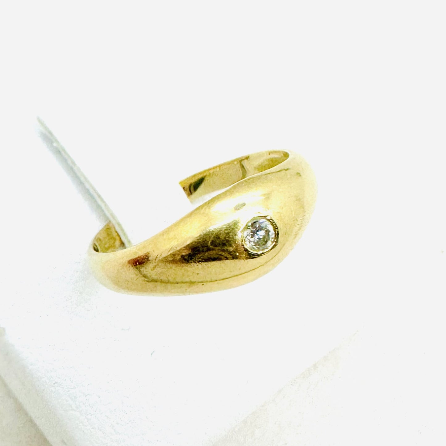 Bague en or jaune avec diamant 0.03 carat
