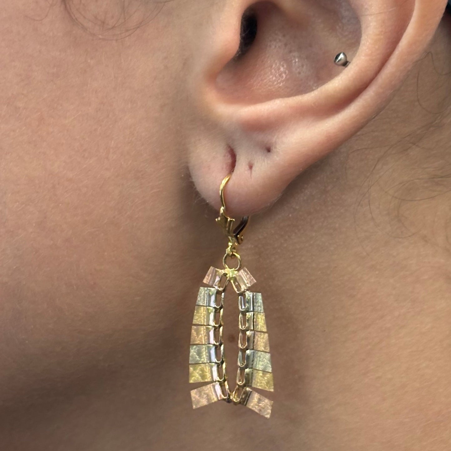 Boucles d'oreilles dormeuses en or 18K 4.38g