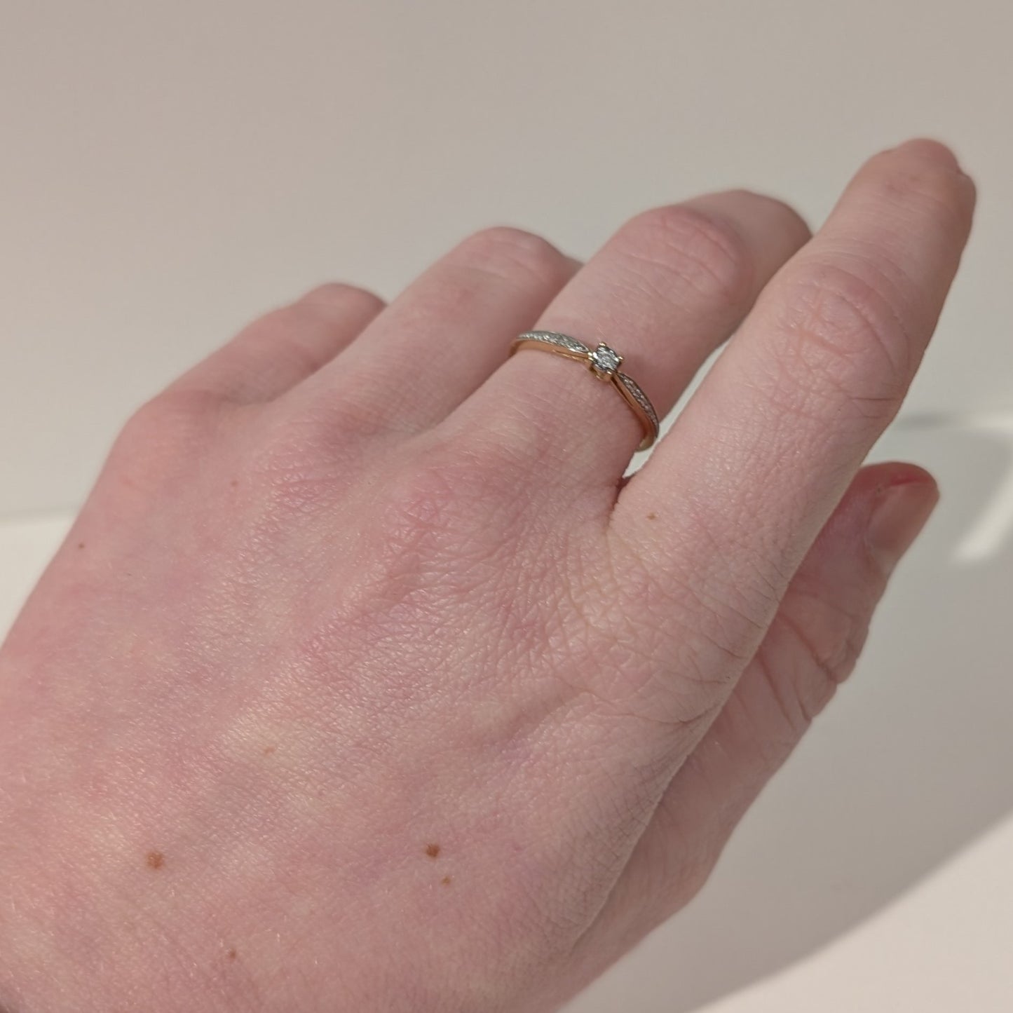 Bague 2 ors solitaire 0.1 0 ct