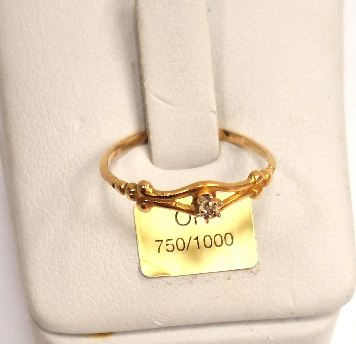 Solitaire en Or Jaune 18K avec Diamant 0.02ct