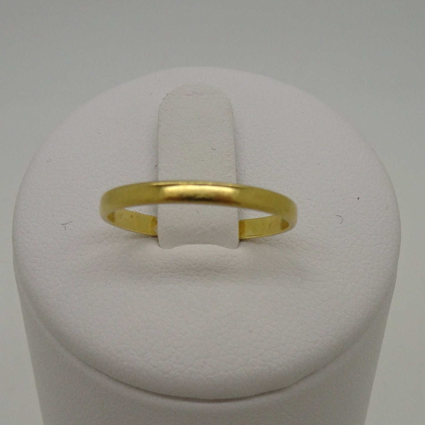 Anneau en or jaune 18 carats - taille 52