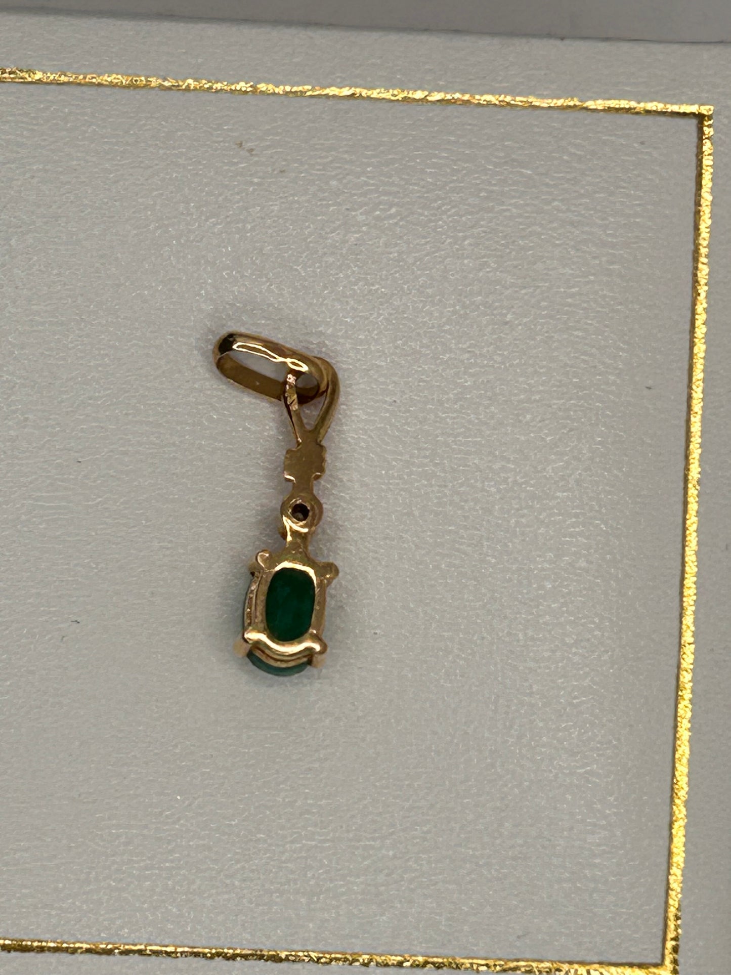 Parure Pendentif et Boucles d'Oreilles Or 18K Diamants et Émeraude