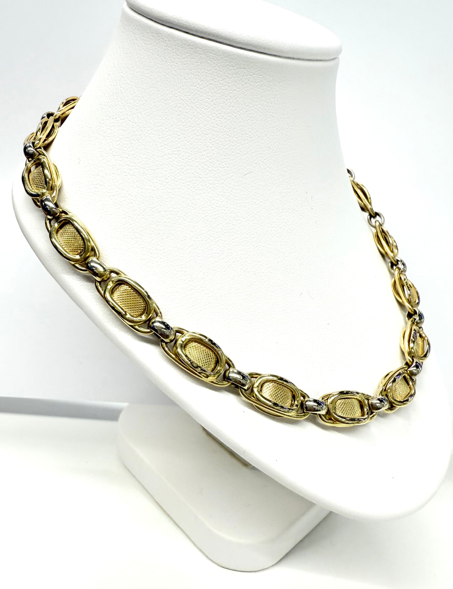 Collier Ras du Cou en 2 Ors 18K