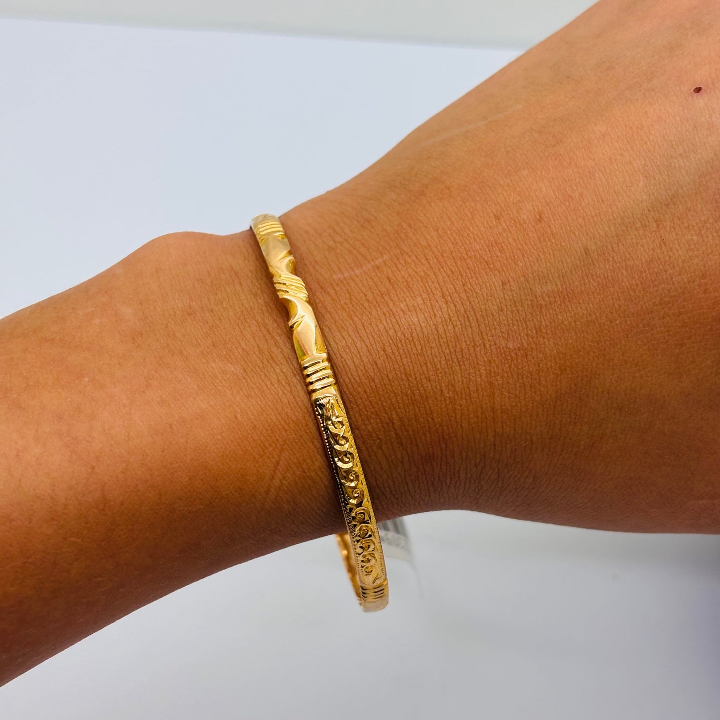 Bracelet jonc en or jaune 18K 13.29 Grs