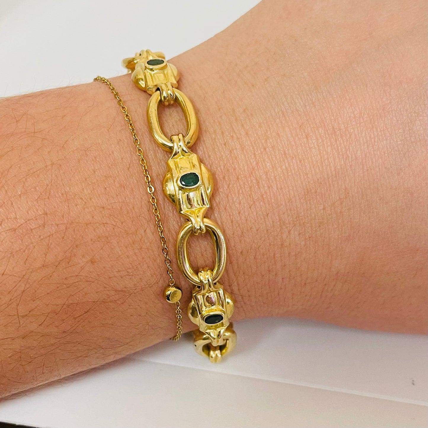 Bracelet en or jaune avec émeraudes 18K 14.25 Grs