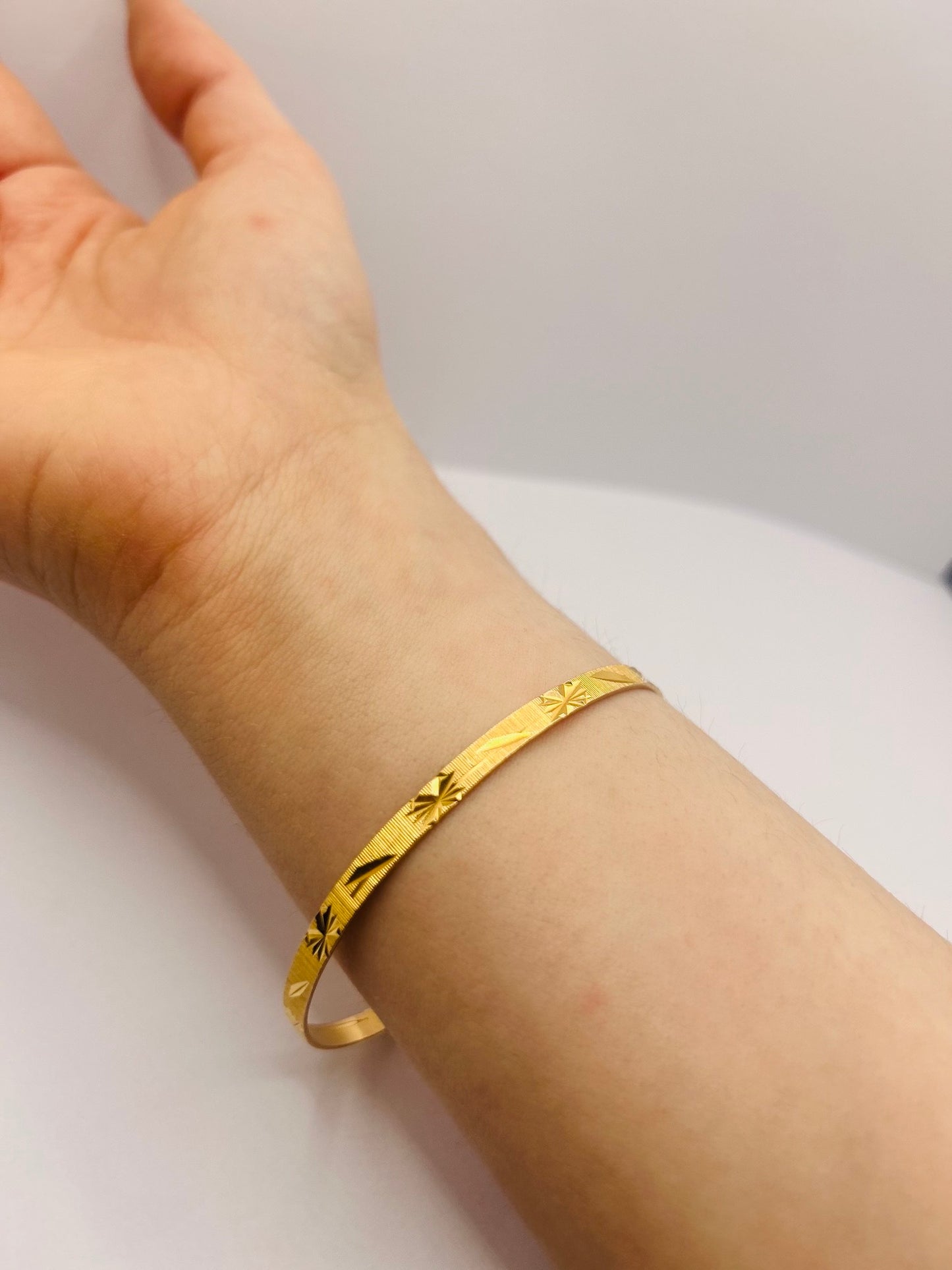 Bracelet Jonc Or Jaune 750/1000, Motifs Etoilés, Bon Etat