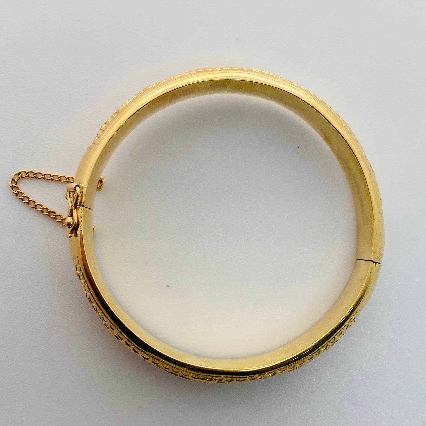 Jonc en Or Jaune 18K motif à chaînette