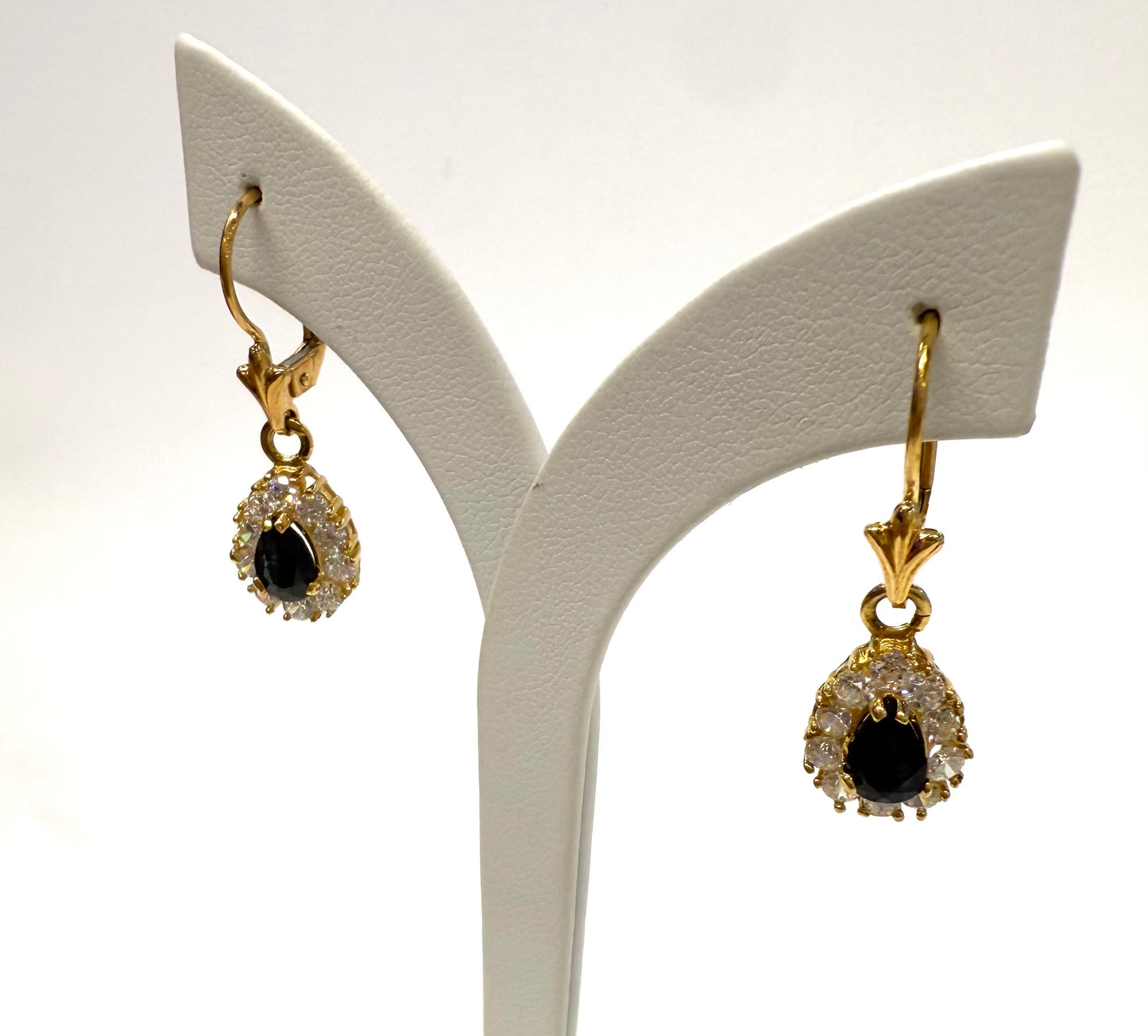 Boucles d'oreilles en or jaune 18k 5.50 Grs
