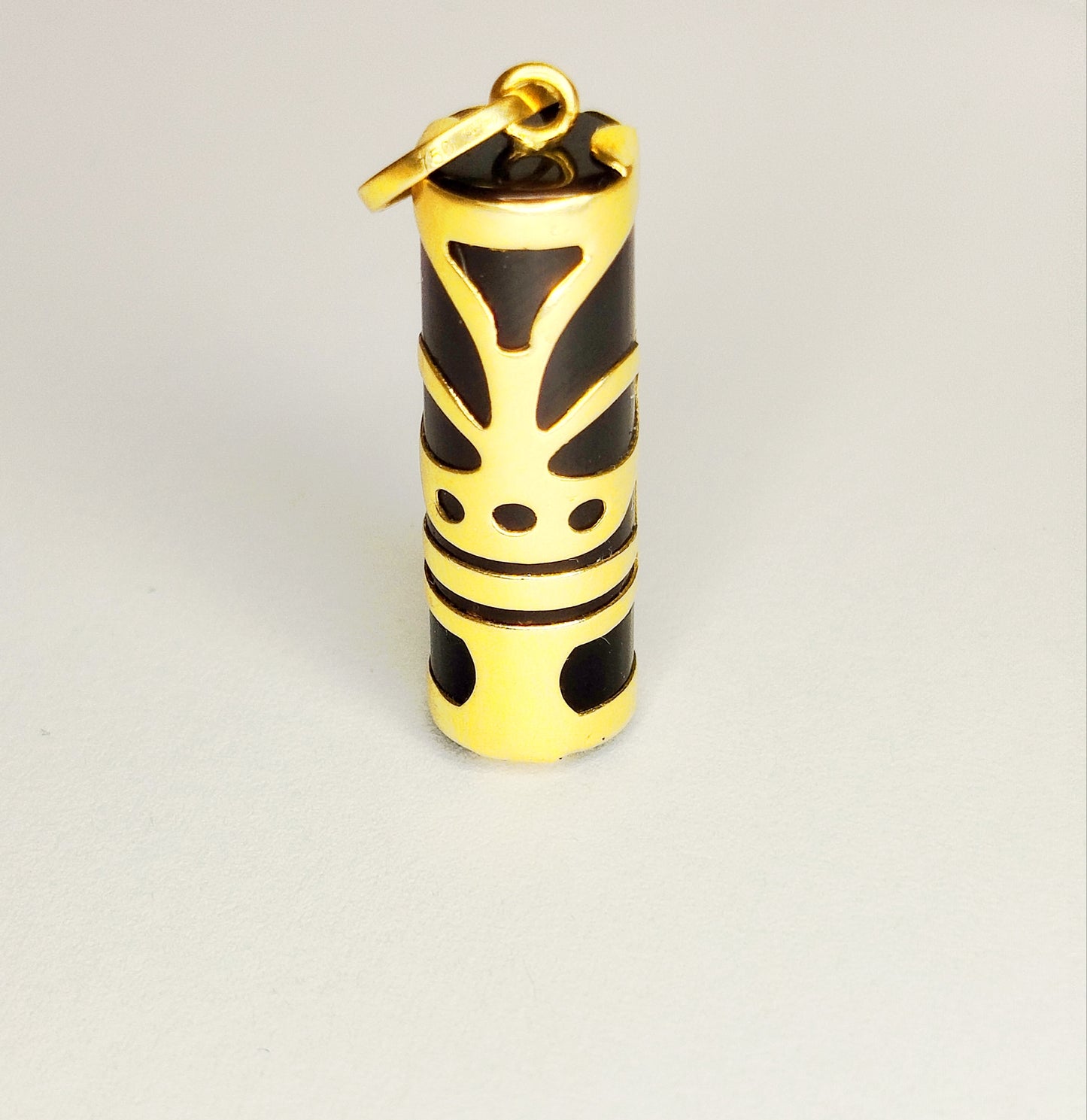 Pendentif Tiki en Or Jaune 18K 2.49 Grs