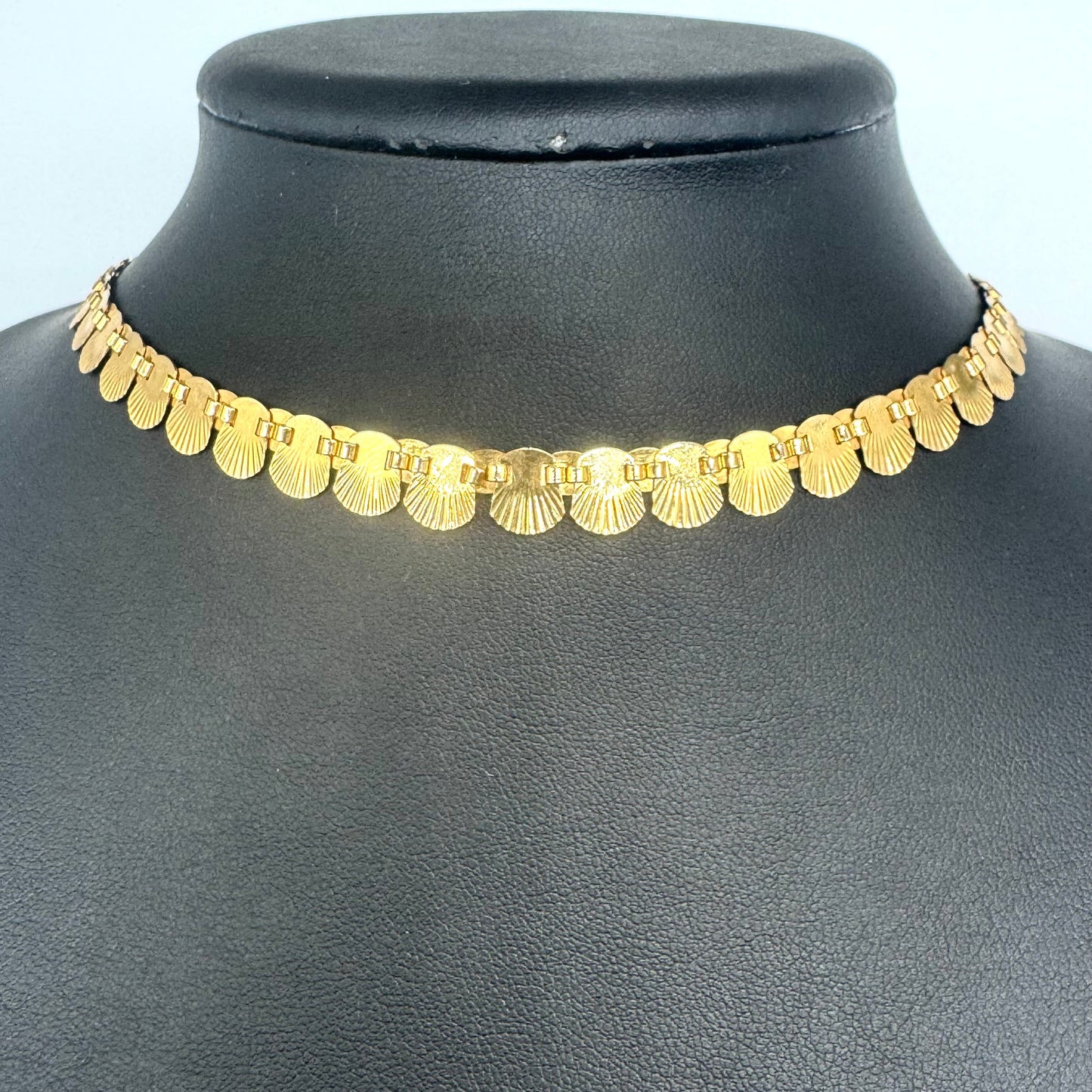 Collier Ras-du-Cou en Or Jaune 18 Carats et Maille Coquille Longueur -43,5