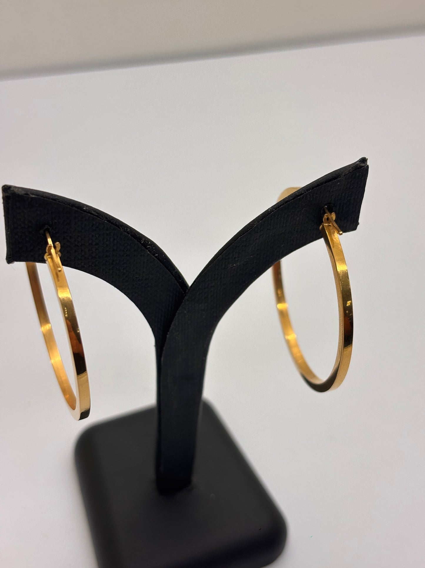 Créoles en or jaune 18K 4 Grs