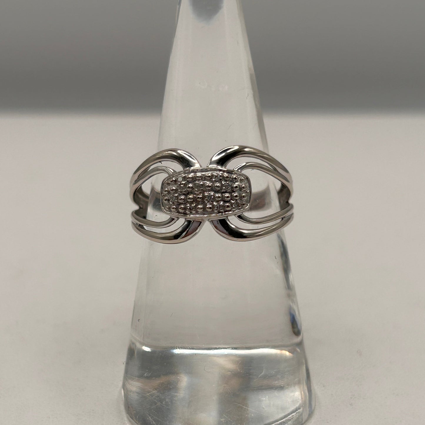 Bague en Or blanc 750 avec 9 oxydes
