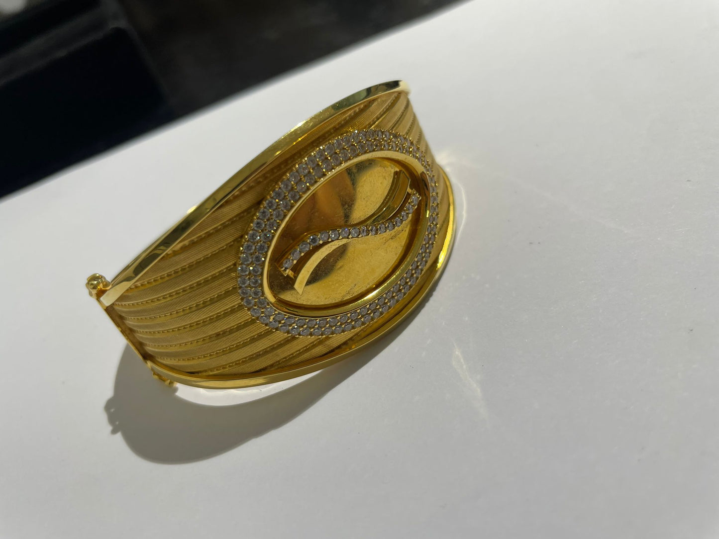 Bracelet jonc en or jaune 18 K 31 Grs