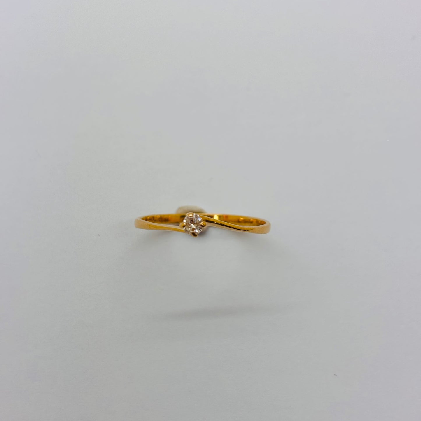 Solitaire en or Jaune 18 carats avec diamant - T65