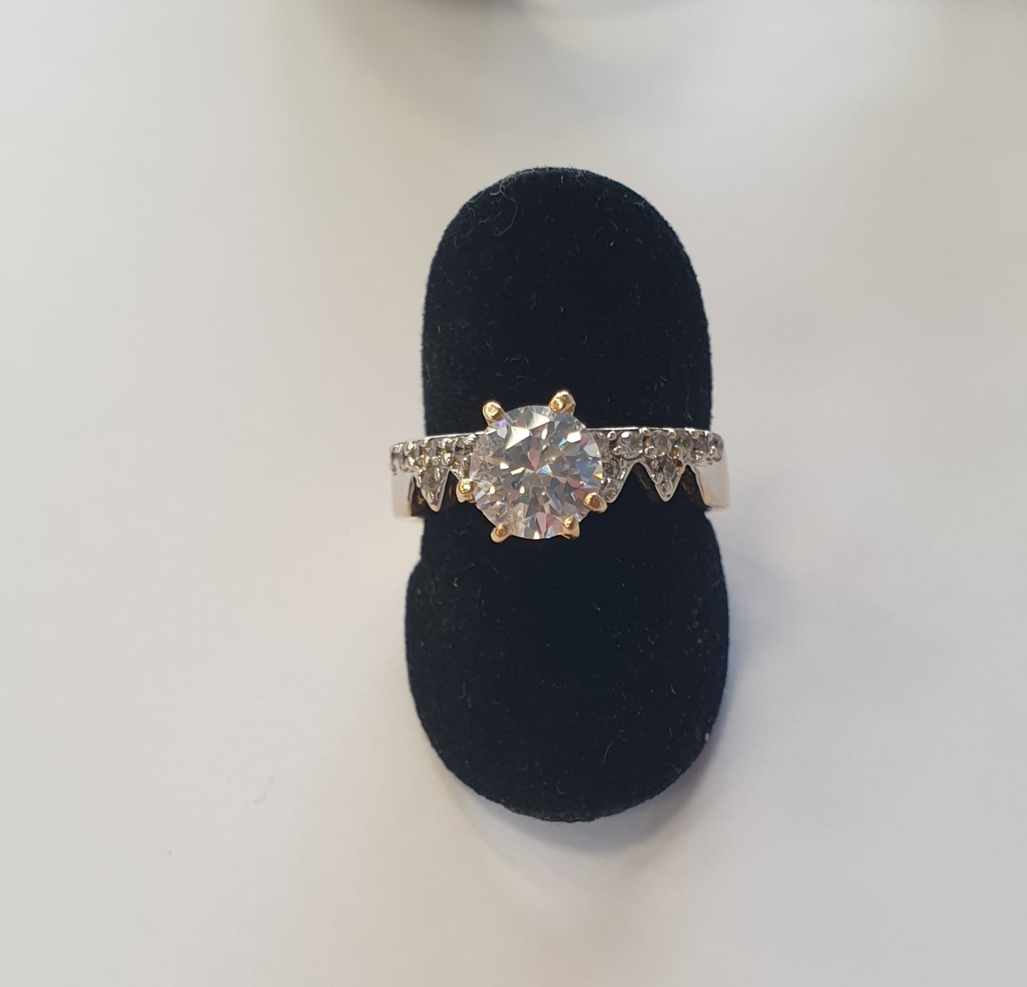Bagues Or Jaune 18k avec Oxyde de Zirconium