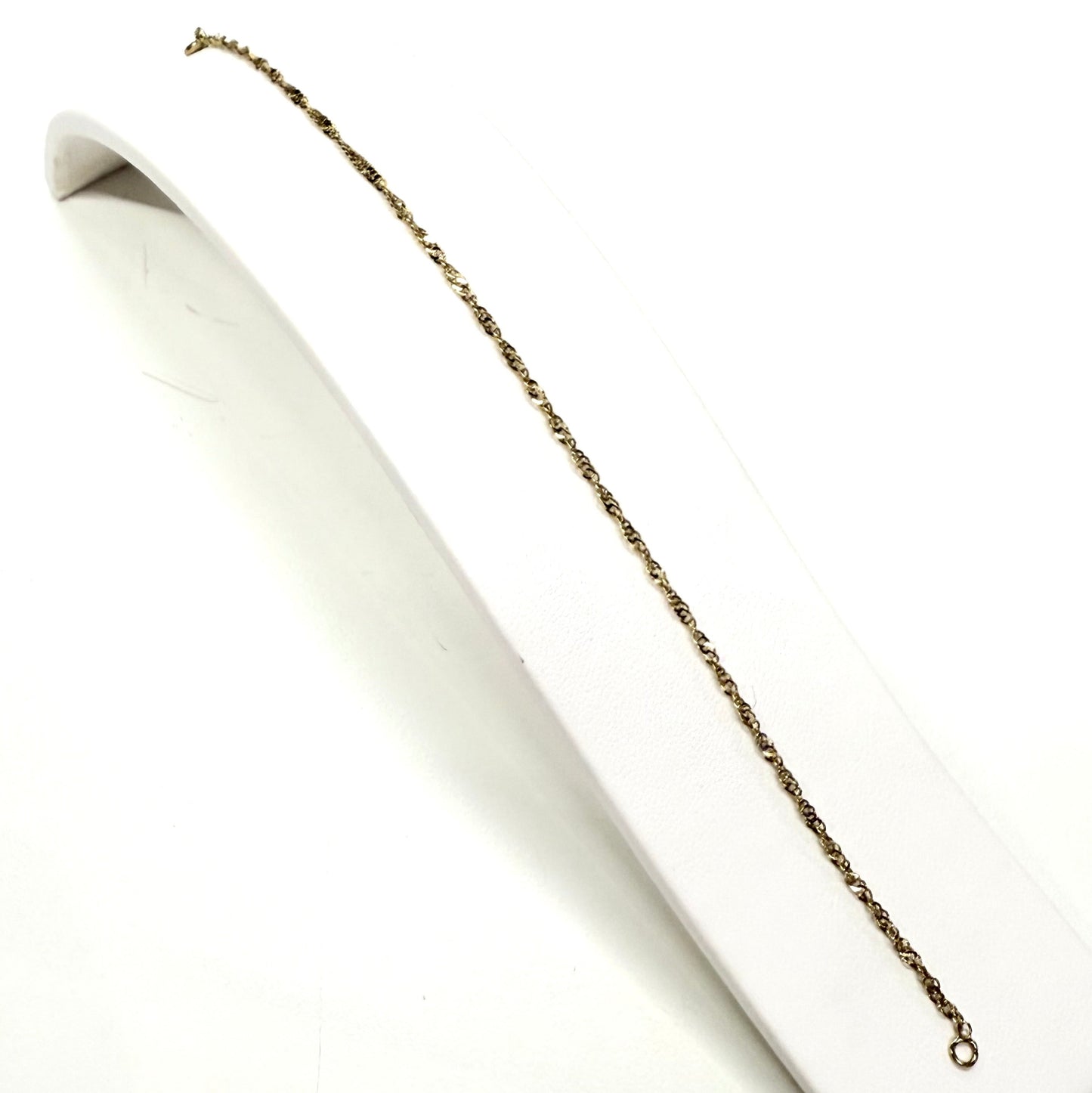 Bracelet torsadé en or jaune 18K - 1.25 Grs