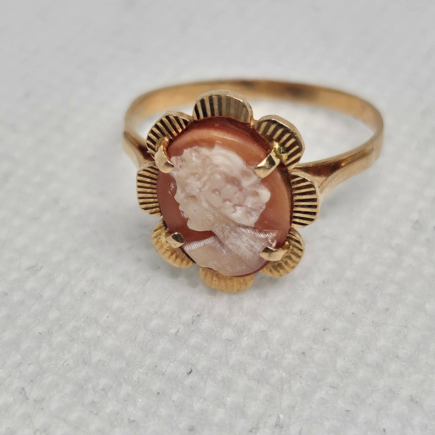 Bague en or jaune taille -51