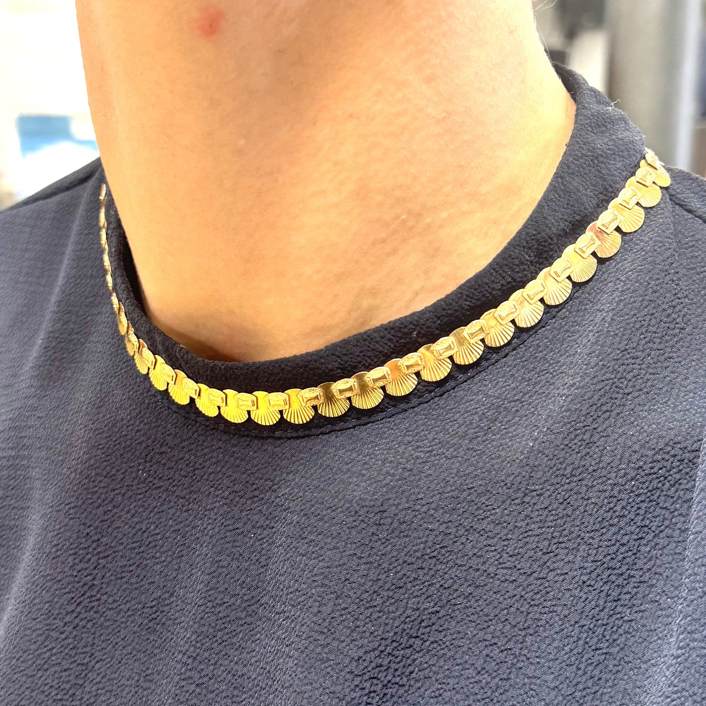 Collier Ras-du-Cou en Or Jaune 18 Carats et Maille Coquille Longueur -43,5