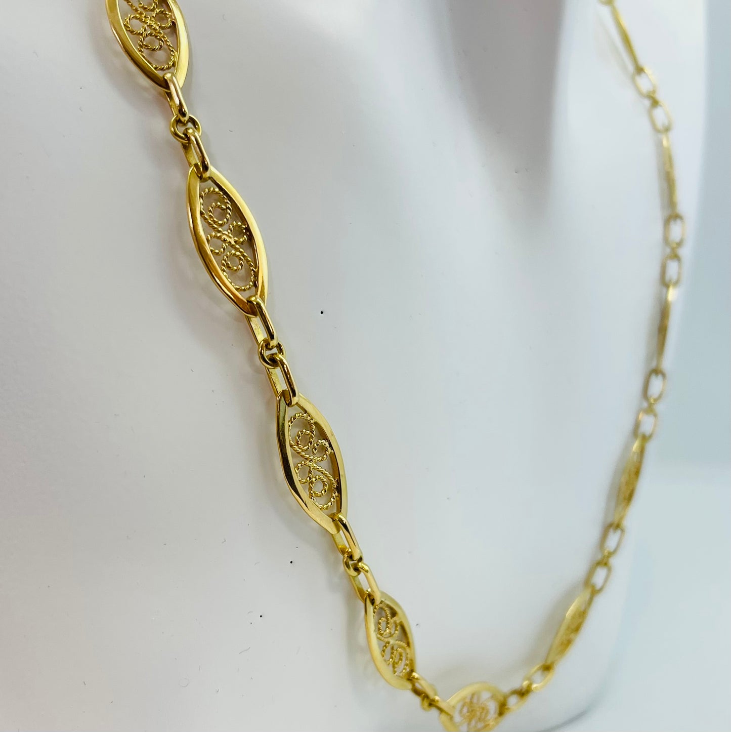 Collier Ras du Cou en Or Jaune 18K 21.54 Grs