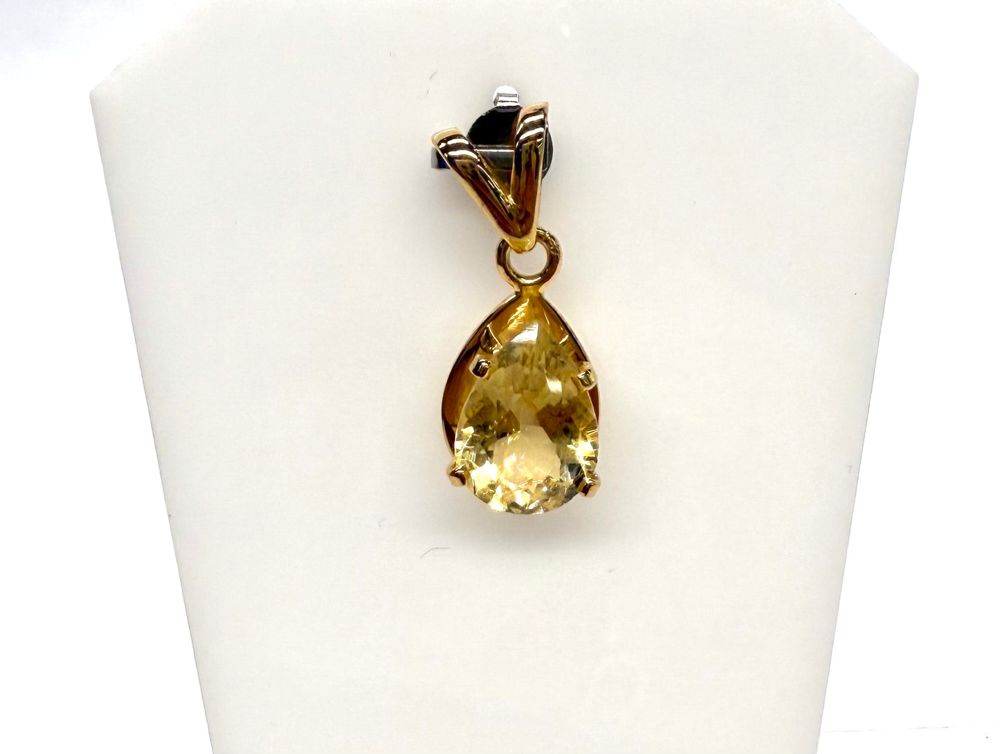Pendentif en Or jaune 18k avec citrine
