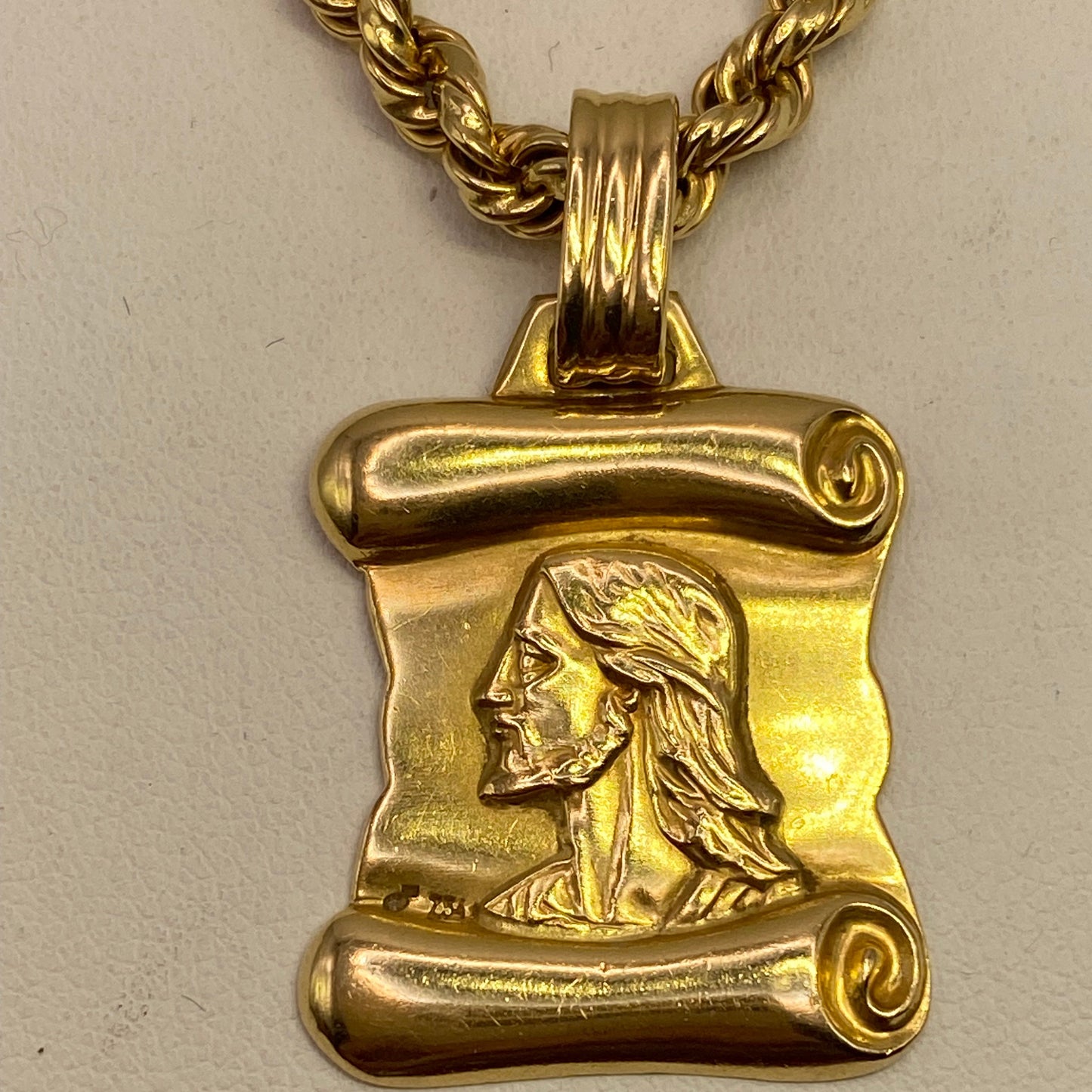 Collier Ras du Cou en Or Jaune 18K - 24.08g