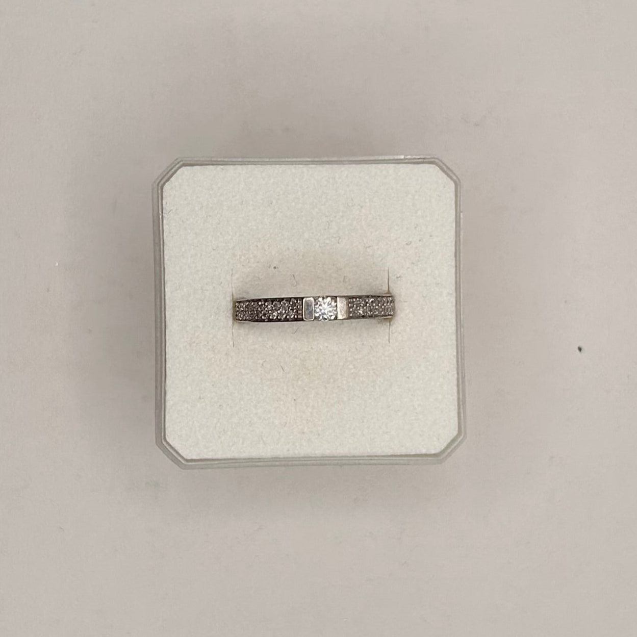 Bague Alliance Diamantée en Or Blanc 18K