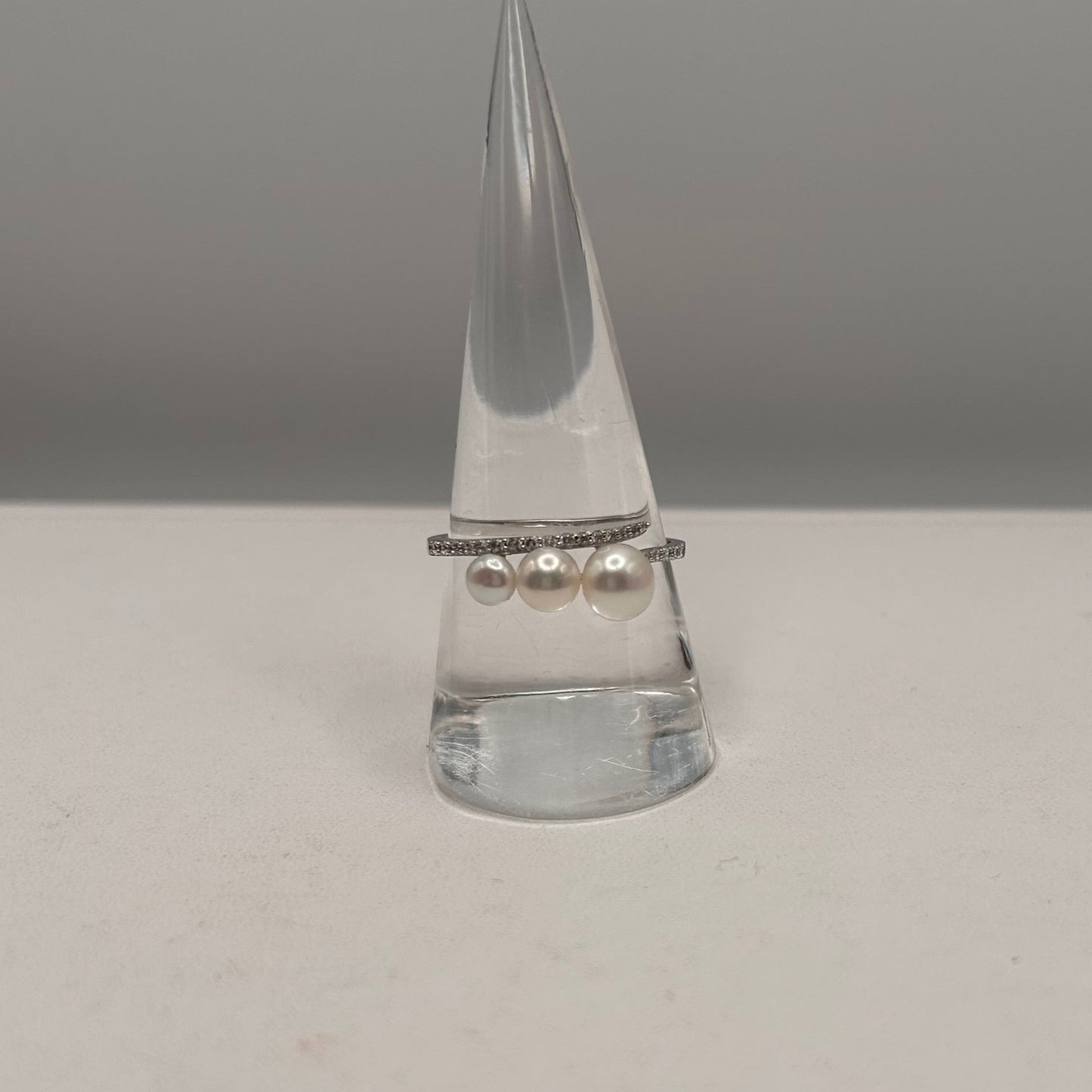 Bague en Or Blanc 18K avec Perles et Zirconiums
