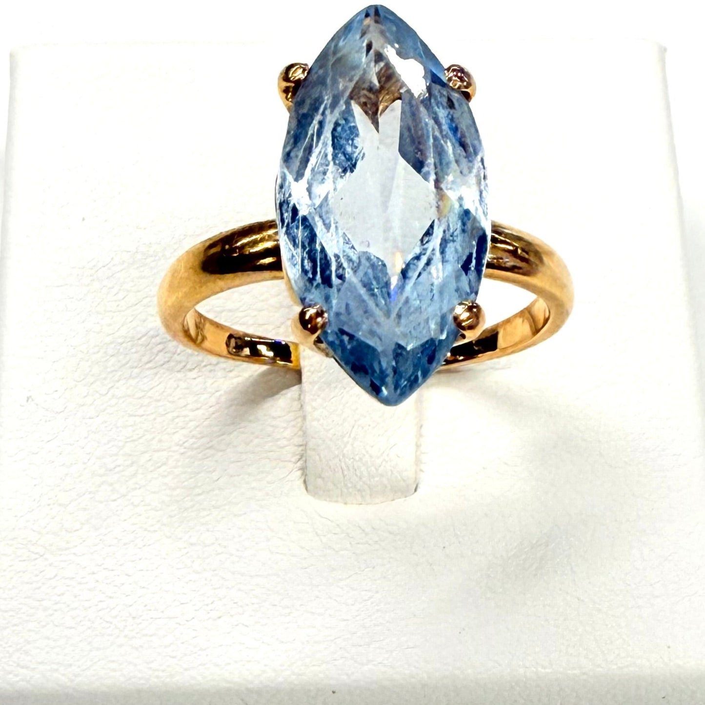 Bague Marquise Or Jaune 18K avec Aigue Marine 5.57 Grs - Taille 58
