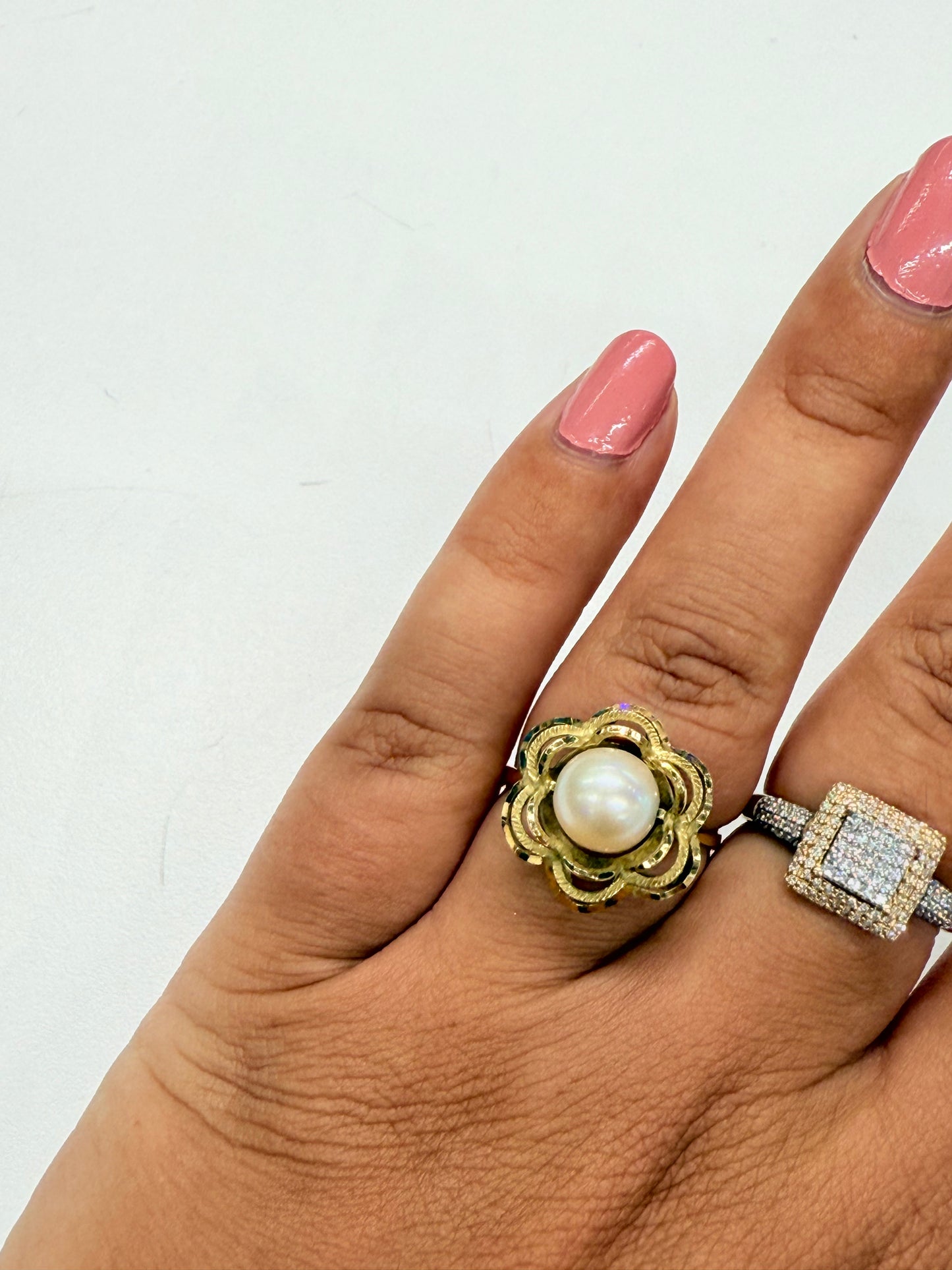 Bague fleur Or Jaune 18k avec perle d'eau douce