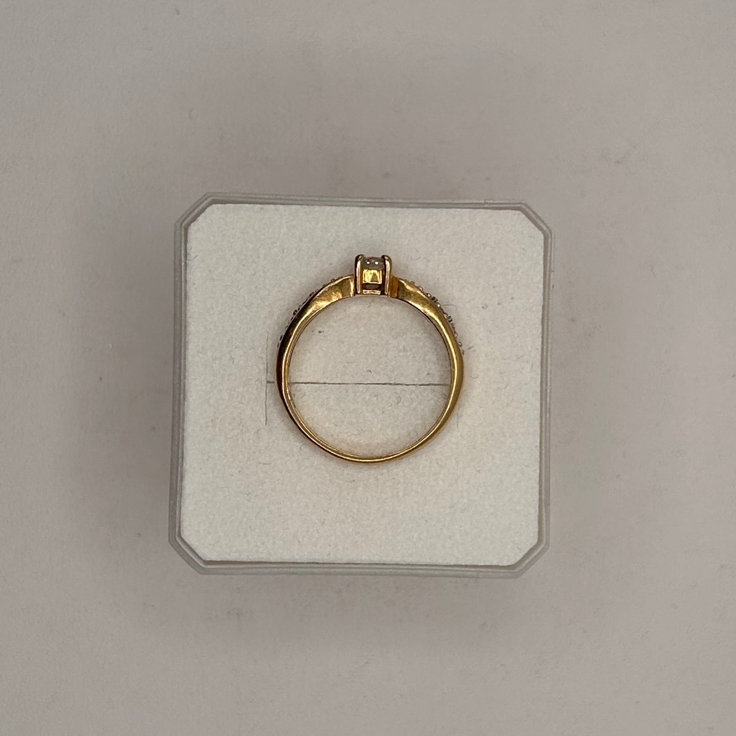Solitaire Diamant Or Jaune 18K avec Pavage de Brillants