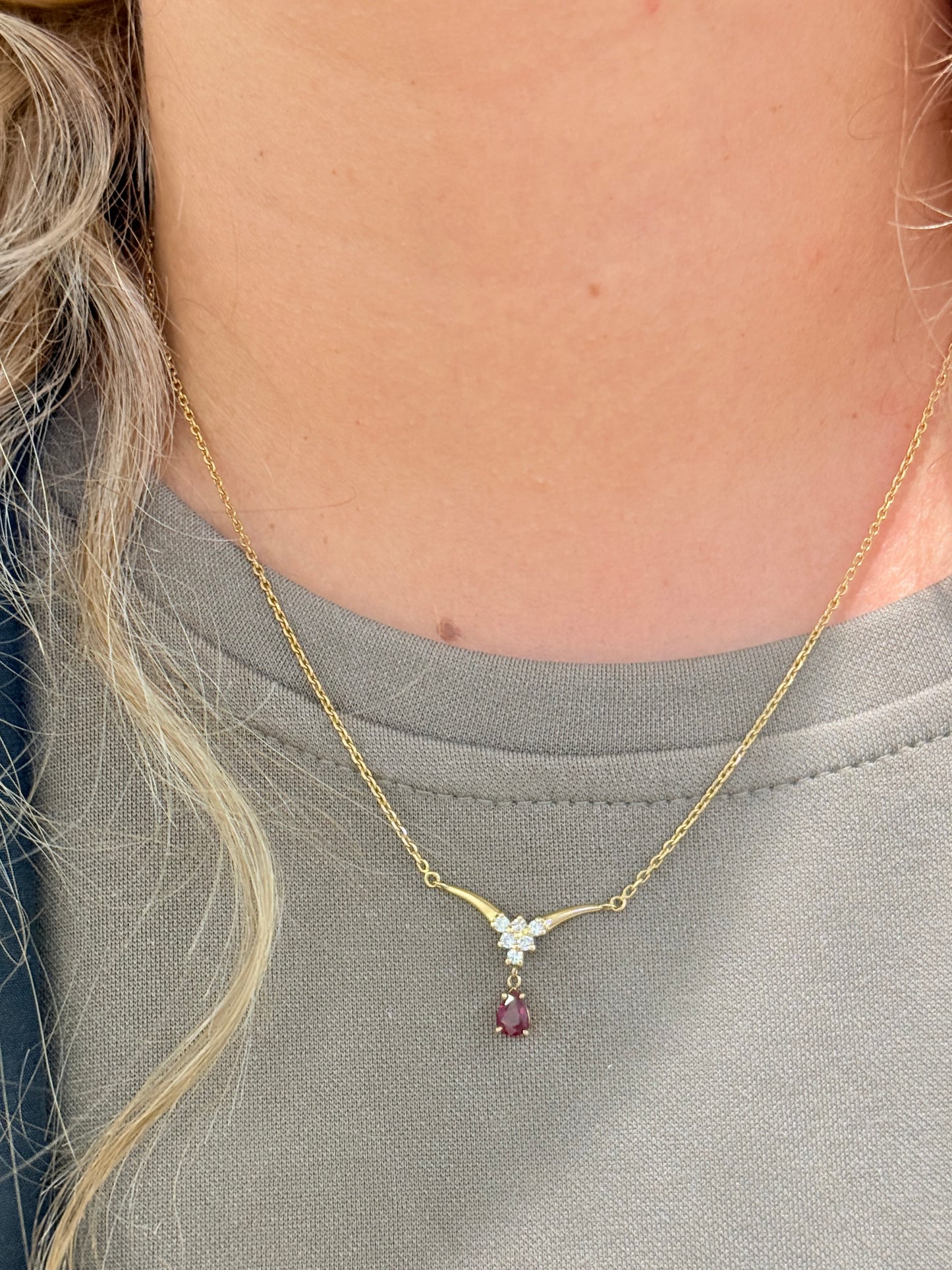 Collier Princesse Or Jaune Diamants et Rubis 18k